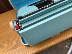 Vintage Royal Futura 600 Portable Manual Typewriter Aqua Blue W/ Carry Case