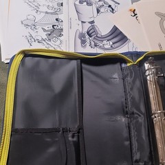 MTV Zipper Binder Portfolio with Various cartoon cells. read description