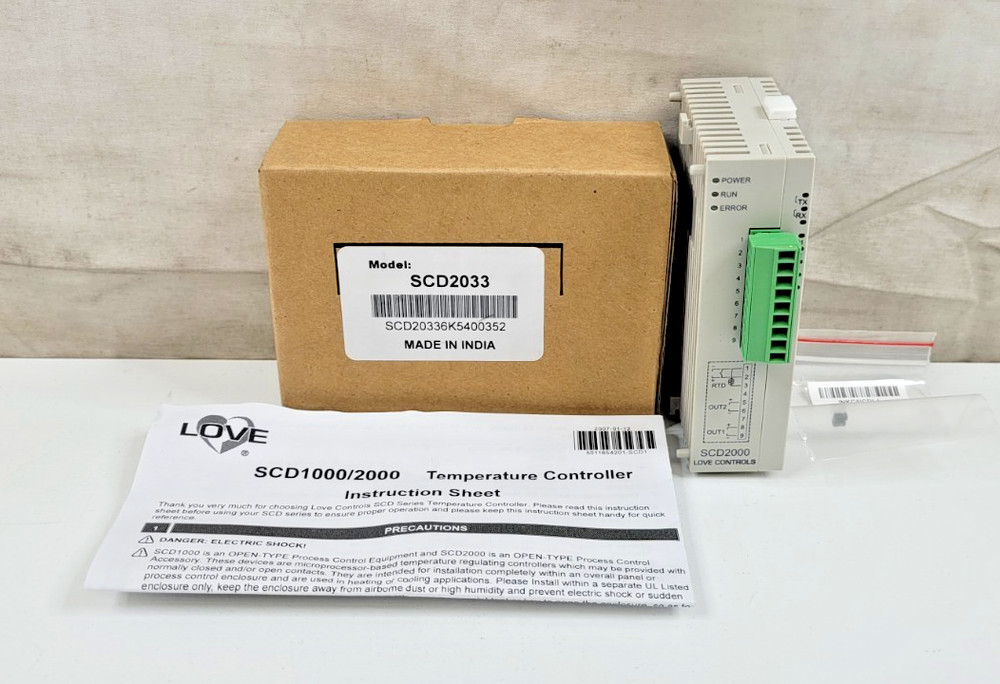 LOVE CONTROLS SCD2033 Process Temperature Controller SCD2000 Series NEW