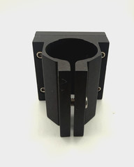 Thorlabs C1511 Ø1.5″ Post Mounting Clamp, 2.50″ x 2.50″