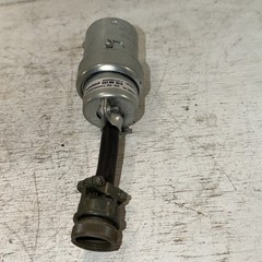 NOS Russellstoll Ever-Lok Thomas & Betts Ever-Lok Locking Electrical Plug 8018