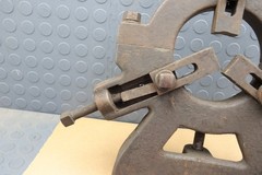LATHE STEADY REST UNKNOWN WHAT IT FITS