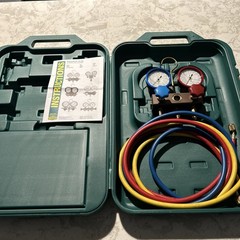 REFCO GYLCERIN FILLED REFRIGERATION GAUGE MANIFOLD SET WITH CARRY CASE W/ Hoses