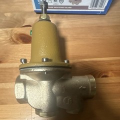 Watts LF25AUB-Z3 1 in Water Pressure Reducing Valve 25-75 psi Single Union