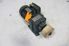 Sew R27DT71G4 61.30:1 Ratio 28RPM 1/3Hp 230/460V Inline Gear Motor