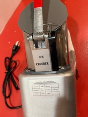 Shaved Ice Machine 300W Electric Crusher 4 Blades Ice Crusher Shaver 2200 NEW