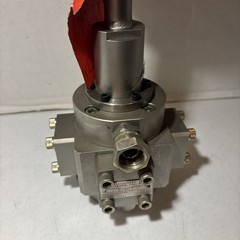 Max Machinery 286-313 5-30V Flow Transmitter W/ 214-593 Piston Flow Meter