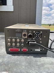 Leader vector/waveform monitor 5870 Powers On