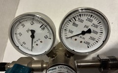 Airgas Y12-C245B580-AG High Purity Brass Two-Stage Gas Regulator-rare
