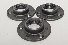 FLOOR FLANGE MALLEABLE IRON 1″ FNPT VIETNAM LOT OF 3