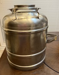 Aervoid Thermal Container Model 954. 2 Gallons No Lid.
