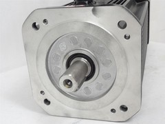 238495 New-No Box; Lenze MCA17N17-RS0B0 Servo Motor; 5.1HP; 390V; 1680 RPM