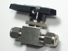 1- Swagelok Stainless Steel 40G Series Ball Valve, 1/4″ OD Tube, SS-43GS4