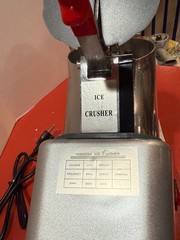 Shaved Ice Machine 300W Electric Crusher 4 Blades Ice Crusher Shaver 2200 NEW