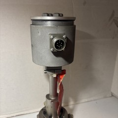 Max Machinery 286-313 5-30V Flow Transmitter W/ 214-593 Piston Flow Meter