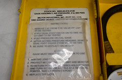 Milton Industries Air Pressure Gage Assembly 0-400PSIG P/N 1064 (3-I)