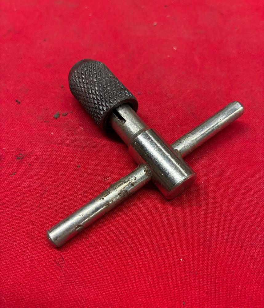 UNBRANDED T-HANDLE TAP WRENCH LENGTH: 3″ WIDTH: 2-3/8″ DIA:41/64″