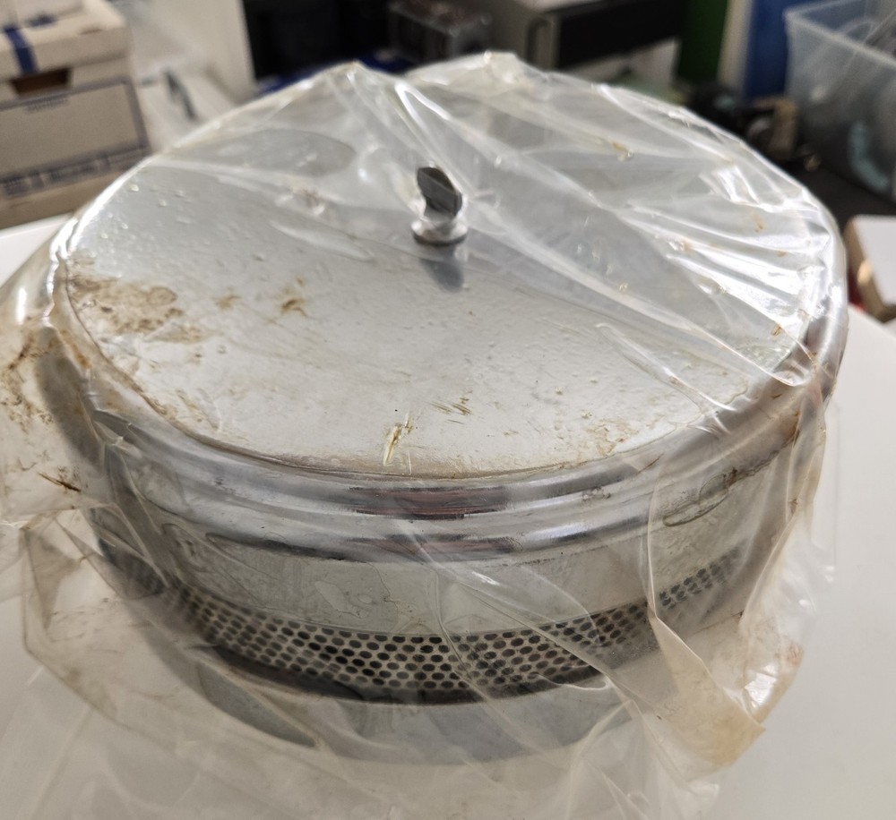 Vacuum Pump Oil Mist Exhaust Filter / Large / KF40 Flange / 10″ Diameter
