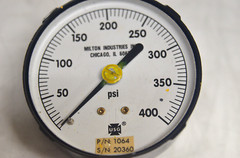 Milton Industries Air Pressure Gage Assembly 0-400PSIG P/N 1064 (3-I)