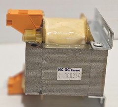 DAYTON ISOLATING TRANSFORMER Rated Power: 100VA Pri.: 277V Sec.: 24 V 4MTP4