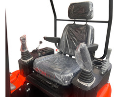 1.4 Ton Mini Excavator Tracked Crawler Kubota Diesel Engine w/ Side Swing Boom