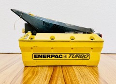 Enerpac PAT1102N Turbo Air Powered Hydraulic Foot Pump 700 Bar 10,000 PSI #2