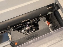 Brother GX-6750 Daisy Wheel Correctronic Electronic Typewriter READ DESCRIPTION