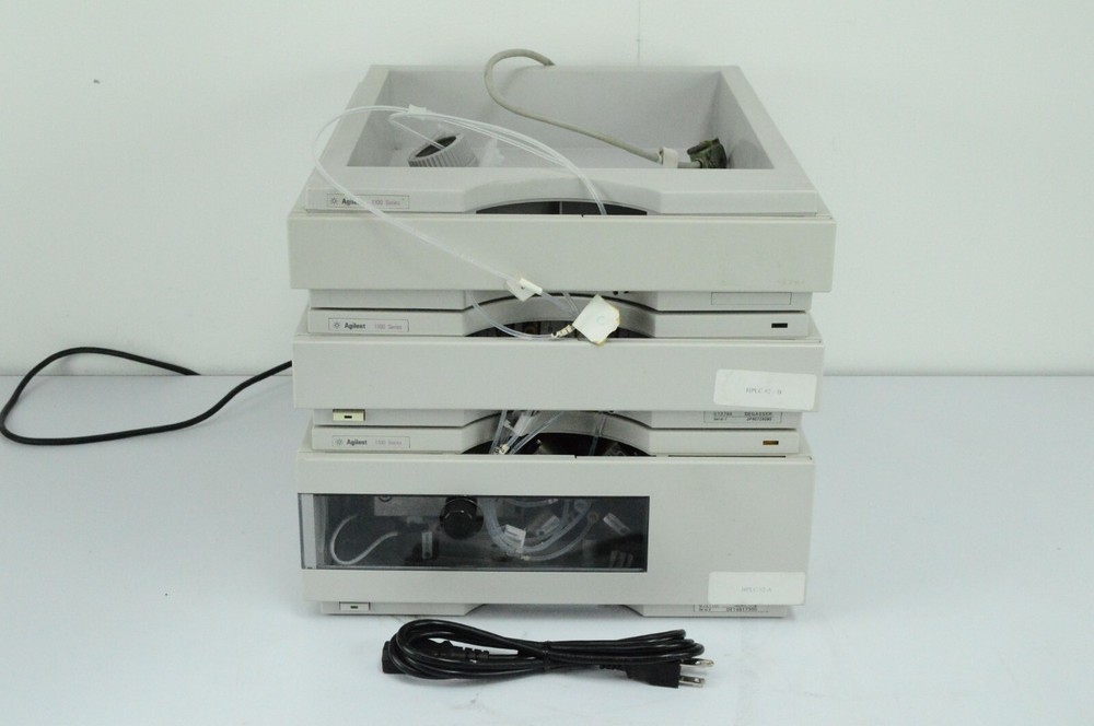 Agilent 1100 HPLC G1311A Quat Pump with G1379A Degasser & tray