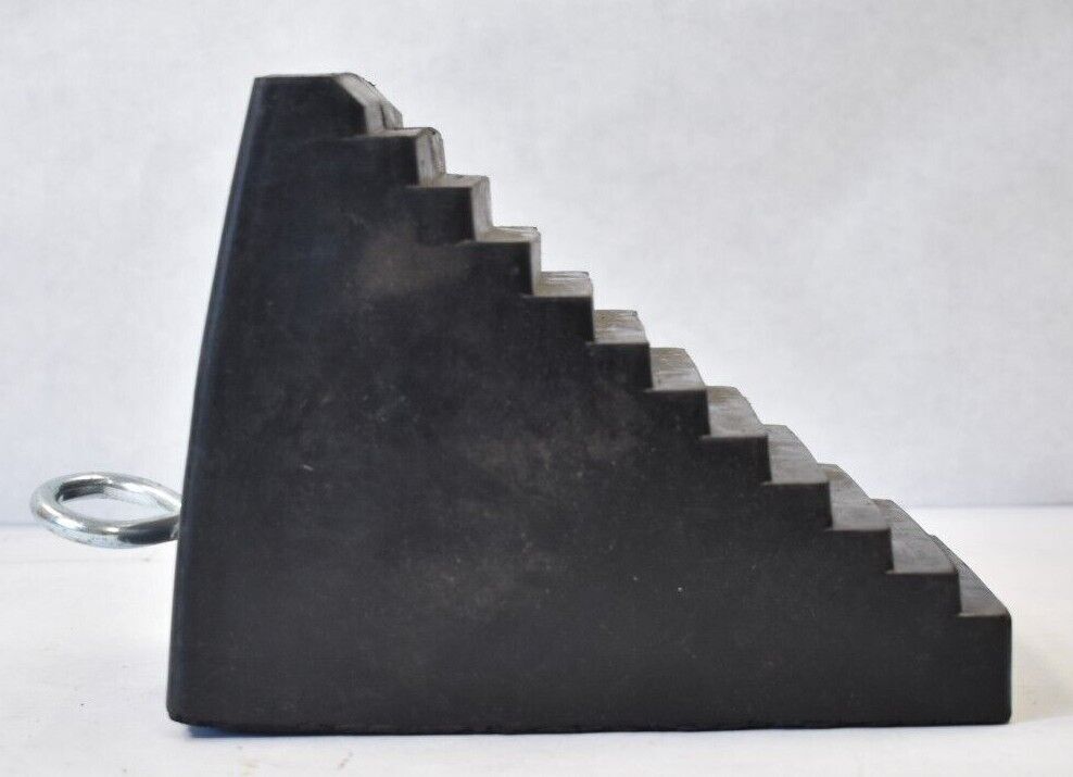 Ironguard Rubber Wheel Chock Traction Grippers 9-1/4″ x 6-1/2″ x 7″ 60-7258