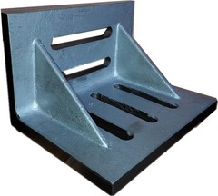 Precision Slotted Angle Plate 7″ x 5-1/2″ x 4-1/2″ in High Tensile Cast Iron