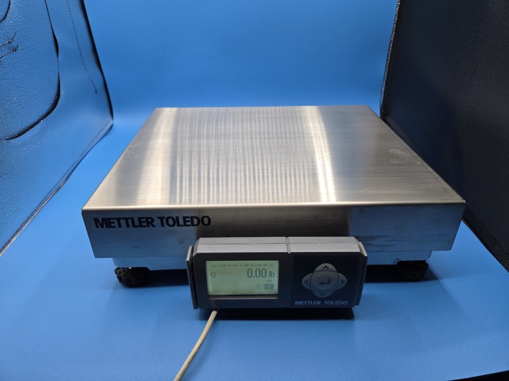 Mettler Toledo BC Shipping Scale with Stainless Platter 150 Lb Backlit Display
