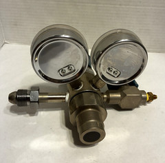 Airgas Y12-C245B580-AG High Purity Brass Two-Stage Gas Regulator-rare