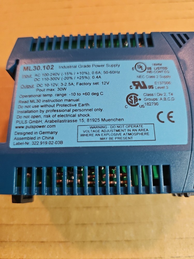 PULS ML30.102 100-240 VAC 0.6 A INDUSTRIAL GRADE POWER SUPPLY Class 2 AC DC 30W