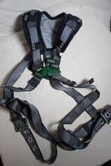 Msa Safety 10194889 V-Fit Full Body Harness Standard Quick-Connect Chest