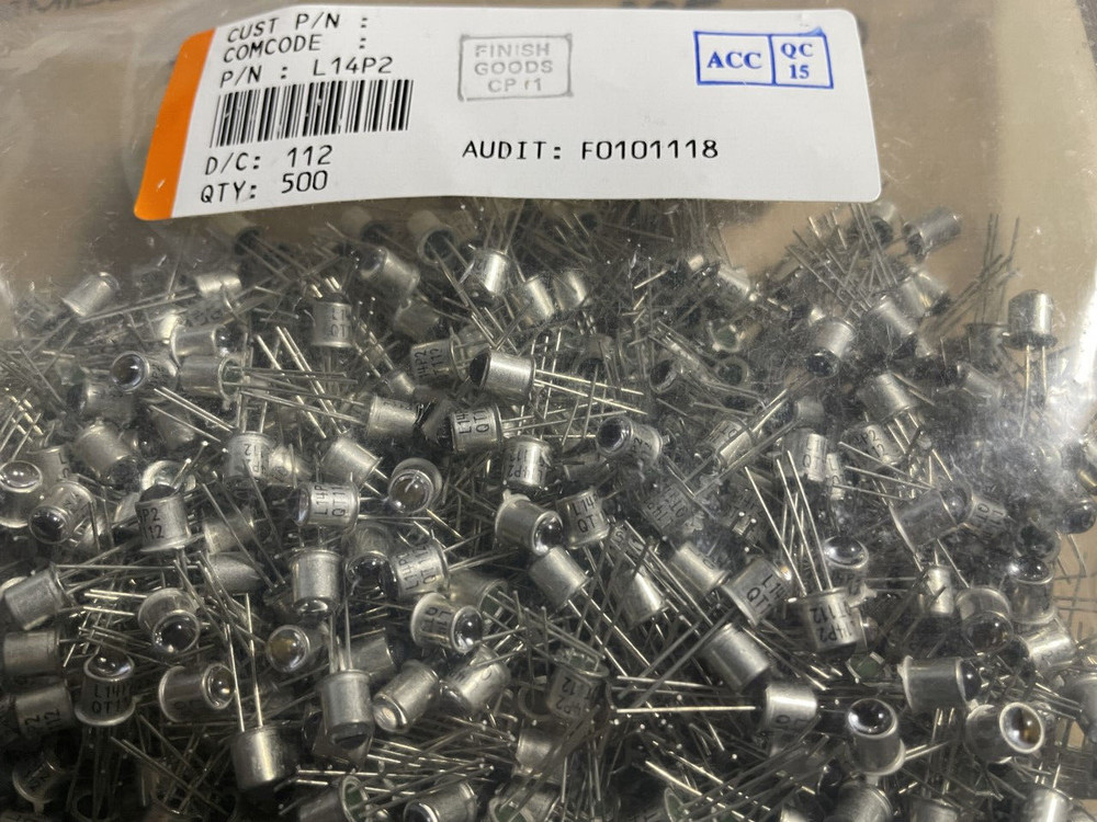 A lot of FIVE (5) Fairchild L14P2 Hermetic Silicon Phototransistors, TO-18