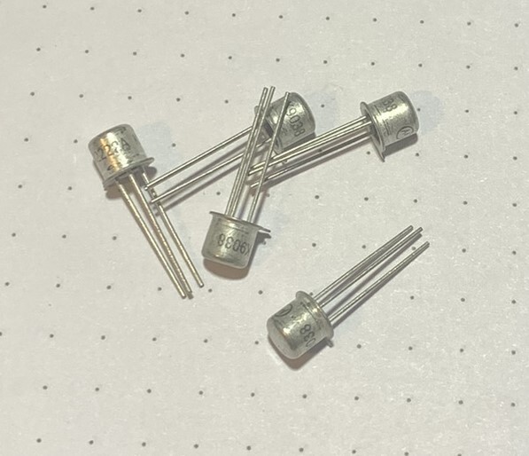 2N2222A Genuine Motorola TO-18 NPN Amplifier and Switching Transistor, 5 Each