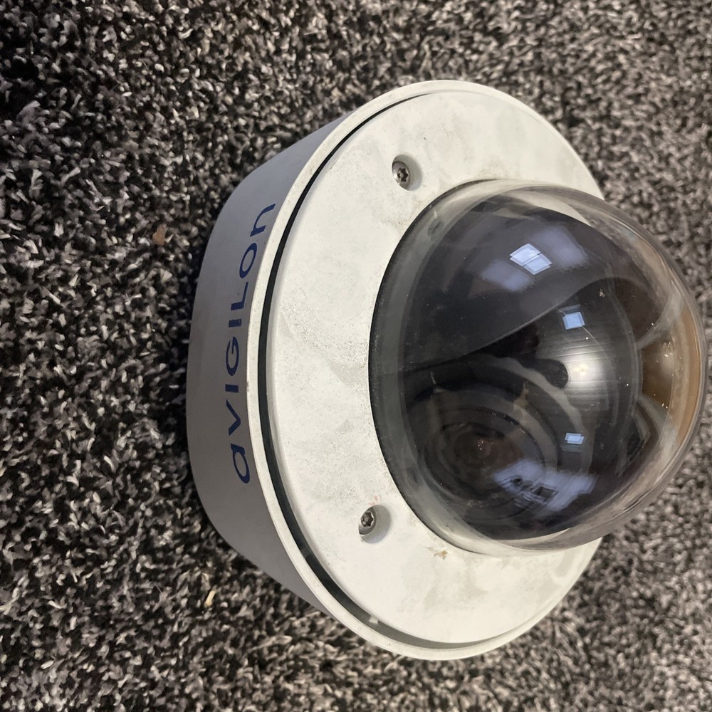 Avigilon 4.0C-H5A-DP1 Unity 4MP H5A LightCatcher Outdoor Dome Cam used