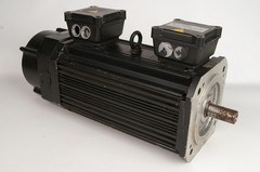 Lenze MDFKARS090-22 Servo Motor 3.9kW 1680 RPM