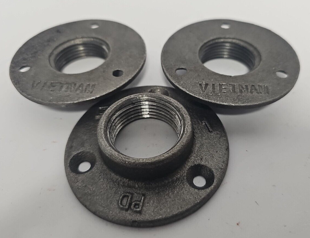 FLOOR FLANGE MALLEABLE IRON 1″ FNPT VIETNAM LOT OF 3