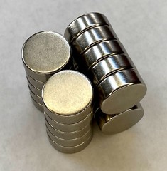 Neodymium Rare Earth Disc Magnets, N42, 1/2″ x 3/16, 12.7mm x 4.76mm (20 Pack)