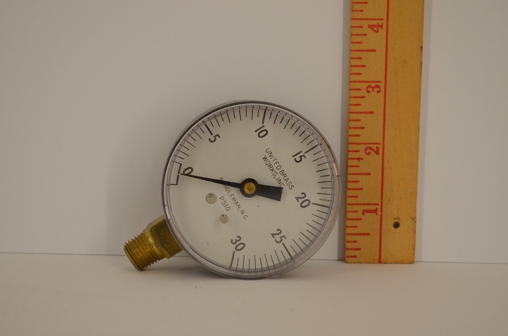974-2 1/2 0-30 Pressure Gauge, Water/Steam/Oil/Gas. United Brass Works, Inc.