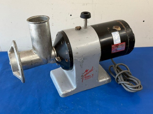General Slicing Meat Grinder Chopper Commercial 1/3hp Sausage Maker Model D