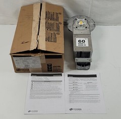 Cooper Streetworks Caretaker LED Roadway Luminaire Light CRTK2-SW, 60W, UNV, 4K