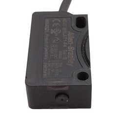 Allen Bradley 42JT-B8LAT1-F4 Photoelectric Sensor 120mm Range 10-30VDC M12 4-Pin