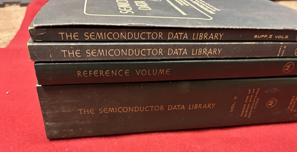 Lot of 5 The Semiconductor Data Library Motorola 1972 First Edition + Look/read