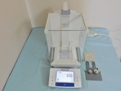 METTLER TOLEDO XS205DU DUALRANGE ANALYTICAL LAB BALANCE 81g@0.01mg 220g@0.1mg
