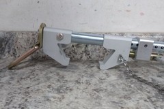 3M DBI-Sala 2108407 2-1/2 to 18 In Flange Width 310 Lb Cap Fixed Beam Anchor
