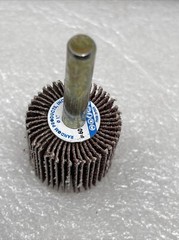 1″ x 1″ x 1/4″ Shank Mounted Flap Wheels – A/O 60 Grit Sanding Wheels, 50 Pack