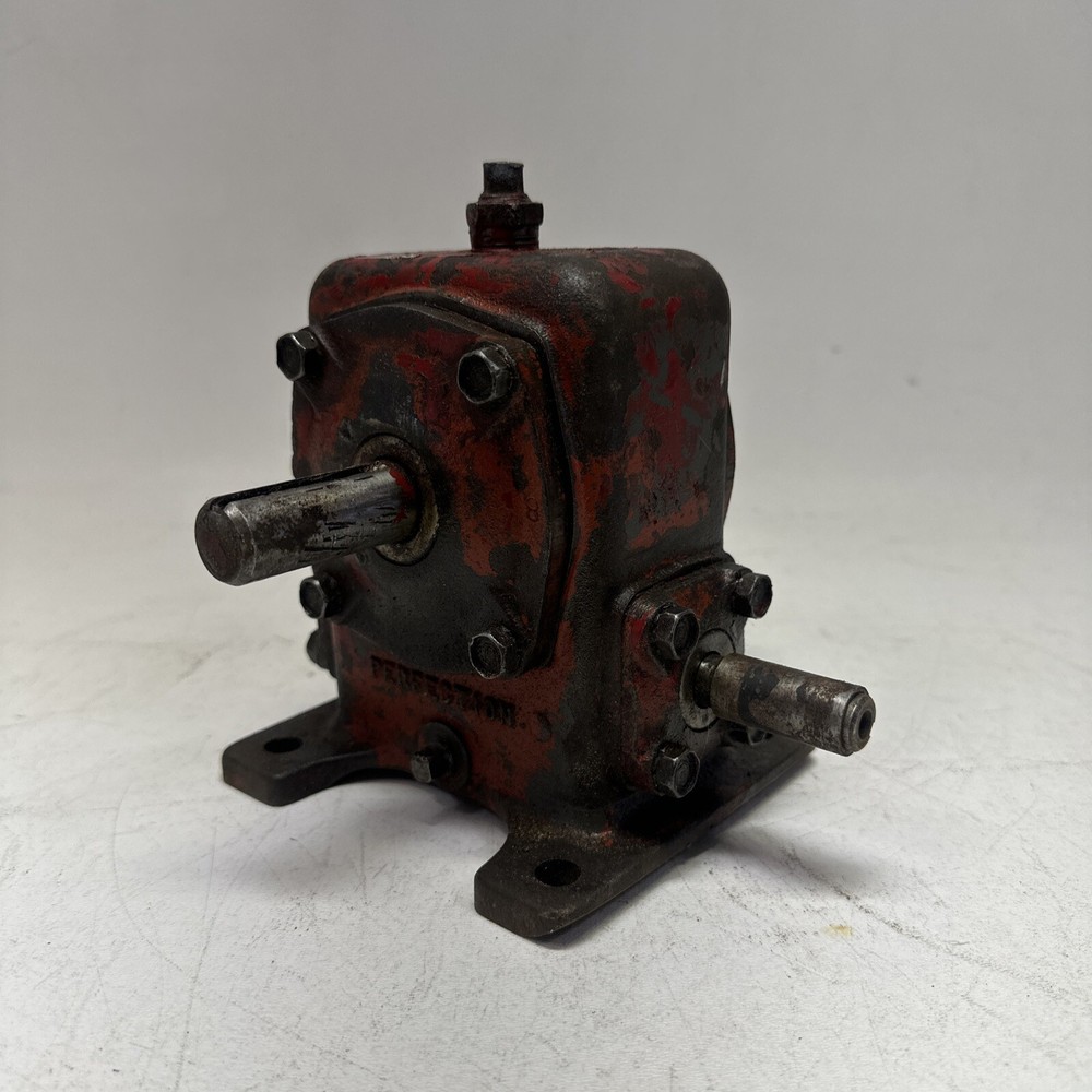 AMERICAN STOCK GEAR DIV. PERFECTION GEAR CO. SB 182 B 20:1 Ratio 36 Hp 1800 Rpm