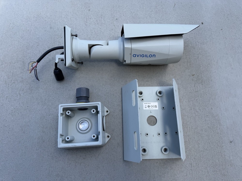 Avigilon 5.0C-H5A-BO2-IR Outdoor Bullet Camera